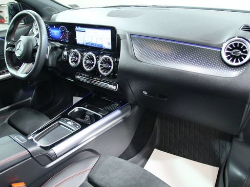 Certified 2024 Mercedes-Benz GLA 250 4MATIC image 22