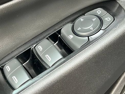 Used 2024 Chevrolet Equinox Premier AWD/4WD image 17