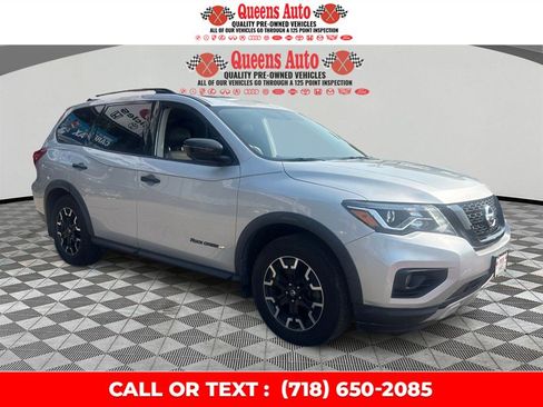 Used 2020 Nissan Pathfinder SL AWD/4WD image 9