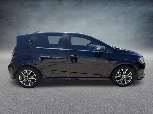 Used 2019 Chevrolet Sonic LT FWD image 5