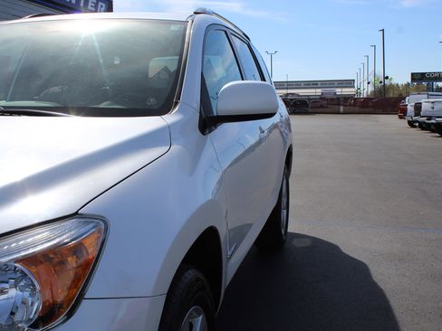 Used 2007 Toyota RAV4 Limited image 11
