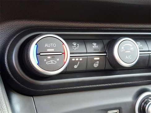 Used 2022 Alfa Romeo Stelvio Sprint image 25