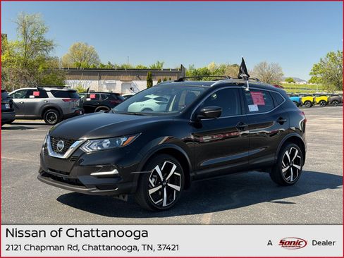 Certified 2022 Nissan Rogue Sport SL image 1