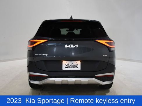 Used 2023 Kia Sportage LX image 5