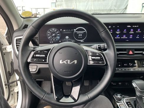 Certified 2024 Kia Seltos S image 22