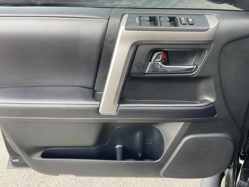 Used 2019 Toyota 4Runner SR5 Premium AWD/4WD image 12