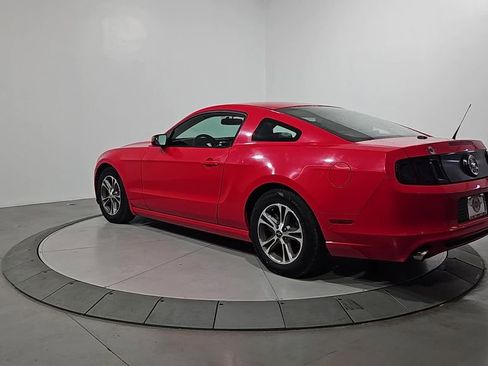 Used 2014 Ford Mustang Premium image 3