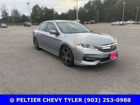 Used 2016 Honda Accord Sport image 7