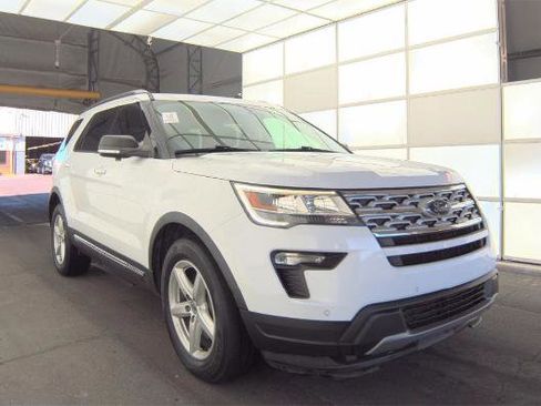 Used 2019 Ford Explorer XLT w/ Equipment Group 202A image 2