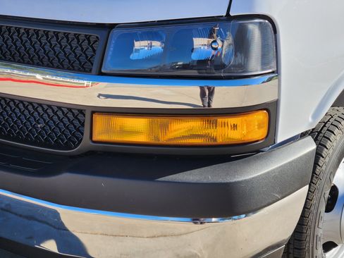 New 2025 Chevrolet Express 4500 w/ Power Convenience Package image 15