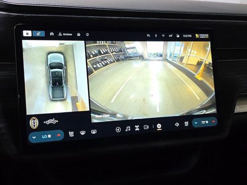 Used 2022 Rivian R1T Launch Edition image 12