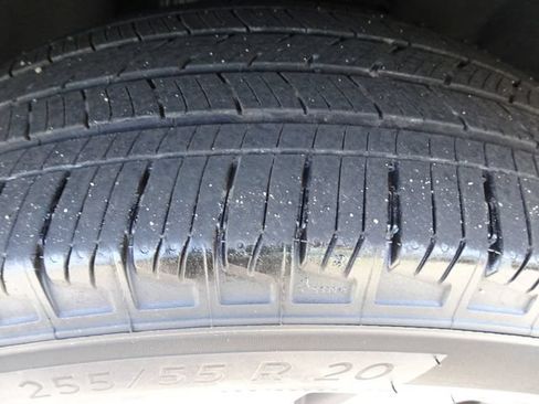 Used 2023 Ford Explorer XLT w/ Equipment Group 202A AWD/4WD image 42