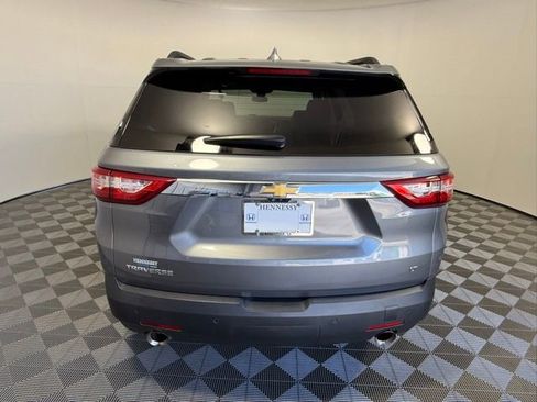 Used 2020 Chevrolet Traverse LT w/ LT Premium Package image 5