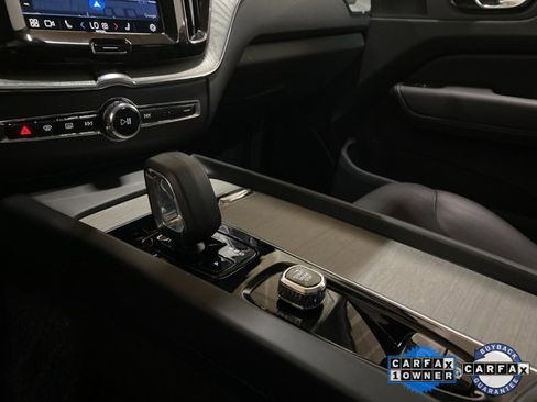 Used 2025 Volvo XC60 B5 Plus image 81