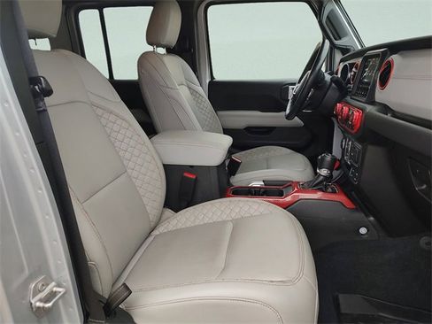 Certified 2022 Jeep Wrangler Unlimited Sahara image 33