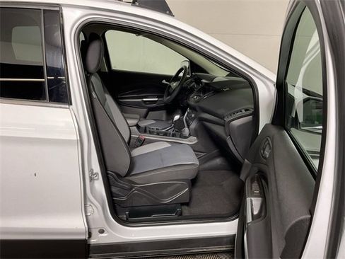 Used 2019 Ford Escape SE image 33