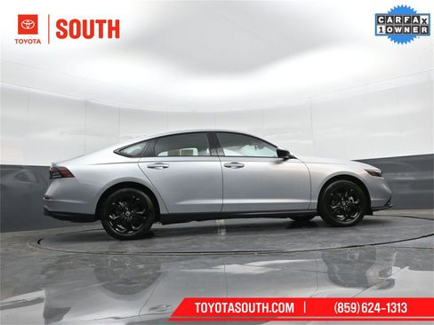 Used 2025 Honda Accord SE image 31