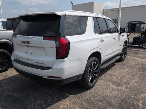 Used 2025 GMC Yukon Elevation w/ LPO, Elevation Black Package AWD/4WD image 2