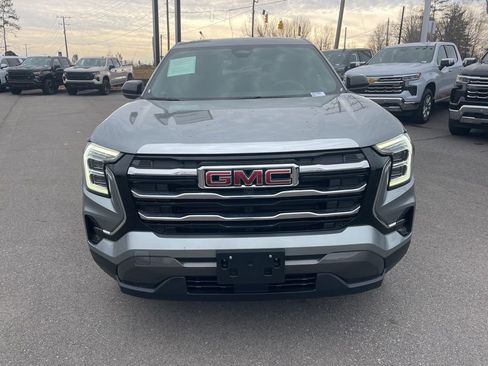 Used 2025 GMC Terrain Elevation image 8