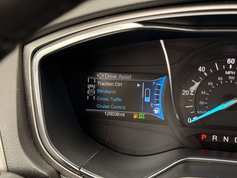 Used 2018 Ford Fusion SE w/ Equipment Group 602A FWD image 31