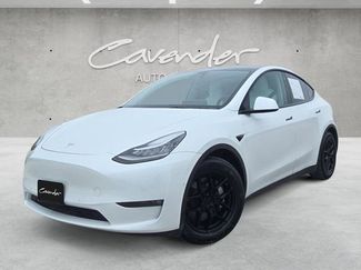 Used 2022 Tesla Model Y Long Range video 1