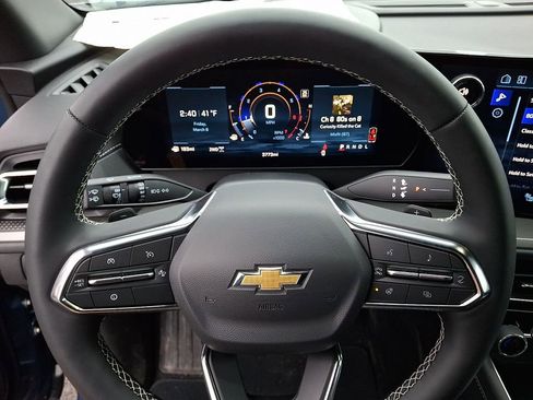 Used 2026 Chevrolet Traverse LT w/ Driver Confidence Package image 19