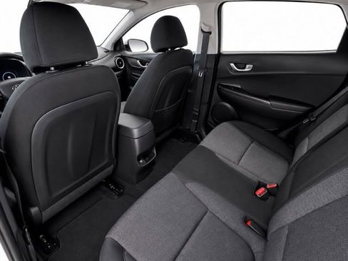 Used 2023 Hyundai Kona SE w/ Cargo Package FWD image 27