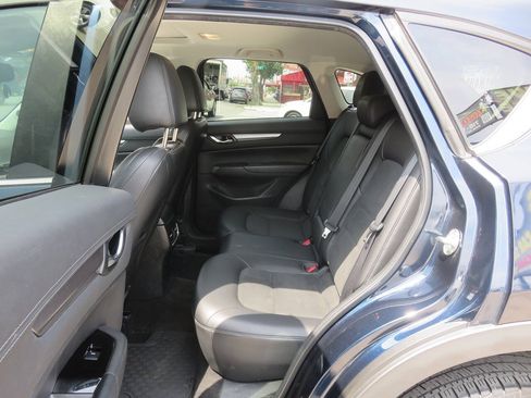 Used 2018 MAZDA CX-5 Touring w/ Preferred Equipment Package AWD/4WD image 17