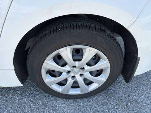 Used 2023 Toyota Corolla LE image 12