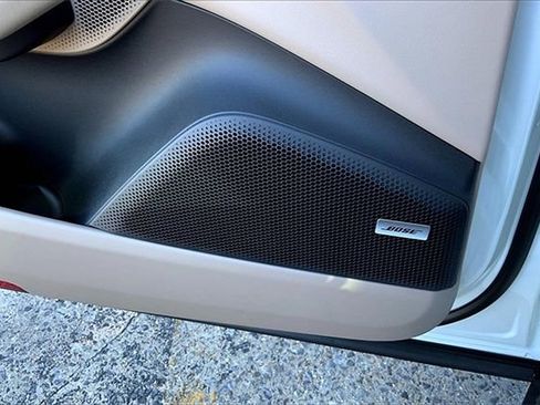 New 2025 Porsche Macan 4S Electric image 33