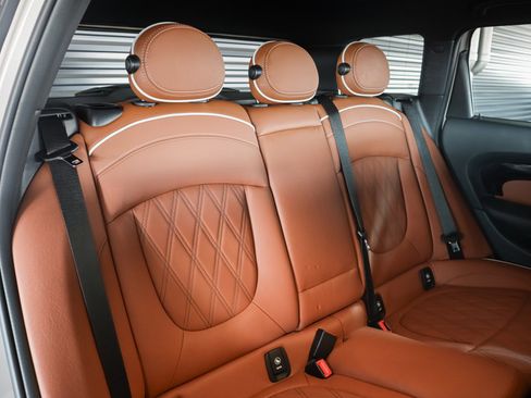 Used 2024 MINI Cooper Clubman S w/ Signature Upholstery Package FWD image 11
