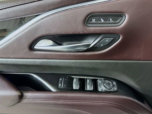 Used 2023 Cadillac Escalade ESV Sport Platinum image 18