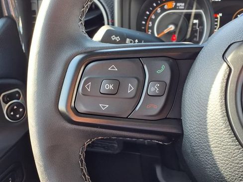 Used 2026 Jeep Wrangler Unlimited Rubicon AWD/4WD image 15