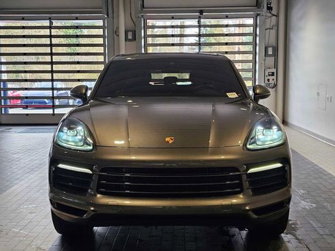 Used 2023 Porsche Cayenne image 10