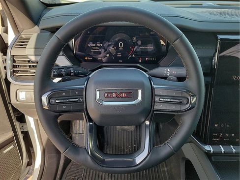 New 2026 GMC Acadia AT4 w/ Luxury Package image 16