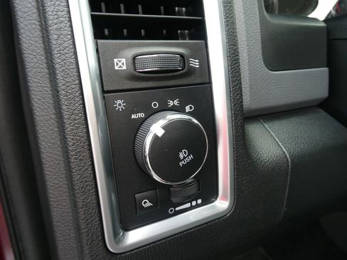 Used 2018 RAM 1500 Big Horn AWD/4WD image 25