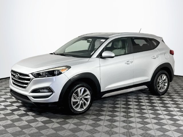 Used 2017 Hyundai Tucson SE w/ SE Popular Package 02 AWD/4WD image 4