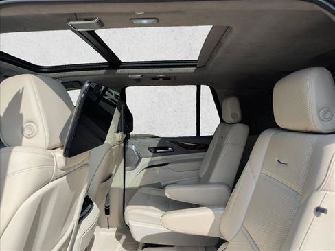 Used 2021 Cadillac Escalade Premium Luxury Platinum AWD/4WD image 14