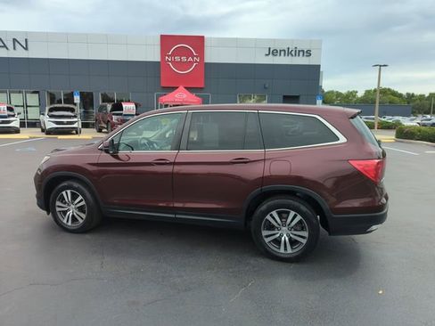 Used 2017 Honda Pilot EX-L image 10