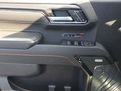 New 2026 GMC Sierra 1500 AT4 w/ AT4 Premium Package AWD/4WD image 18
