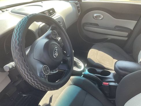 Used 2016 Kia Soul w/ Convenience Package FWD image 11