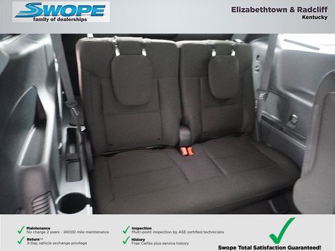 Certified 2024 Ford Explorer XLT w/ Class IV Trailer Tow Package AWD/4WD image 11