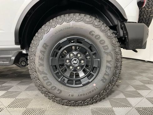 New 2026 Ford Bronco Outer Banks w/ Sasquatch Package AWD/4WD image 10