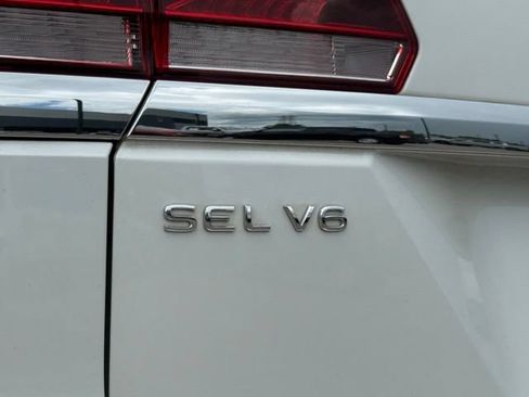 Used 2023 Volkswagen Atlas SEL Premium AWD/4WD image 12