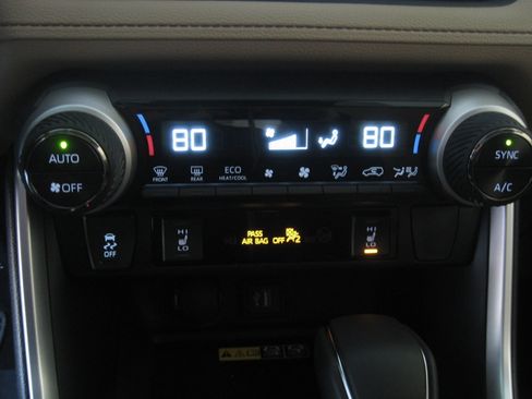 Used 2025 Toyota RAV4 XLE Premium w/ Weather Package image 16