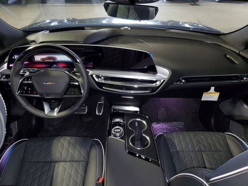 New 2026 Cadillac Lyriq V w/ Exterior Carbon Fiber Package AWD/4WD image 13