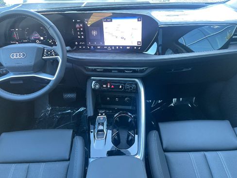 New 2025 Audi Q5 Premium Plus image 25