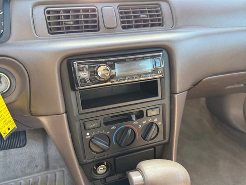 Used 1997 Toyota Camry LE image 16