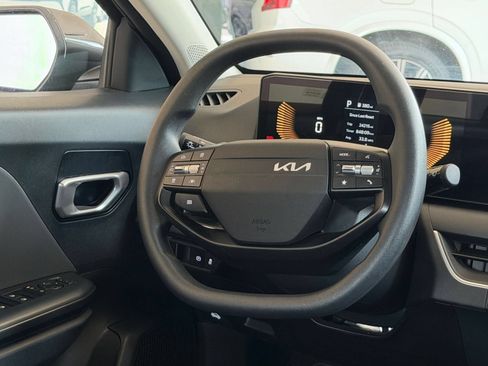 Used 2025 Kia K4 FWD image 29