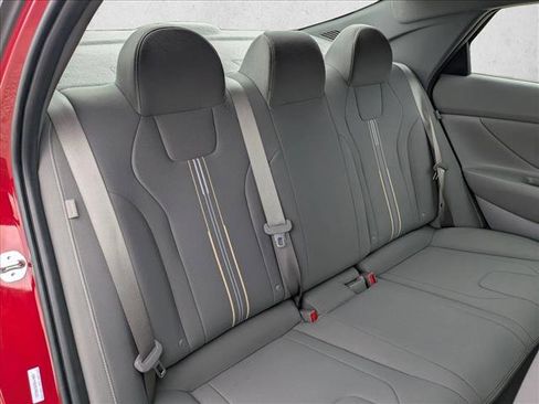 Certified 2025 Hyundai Elantra Sport FWD image 18